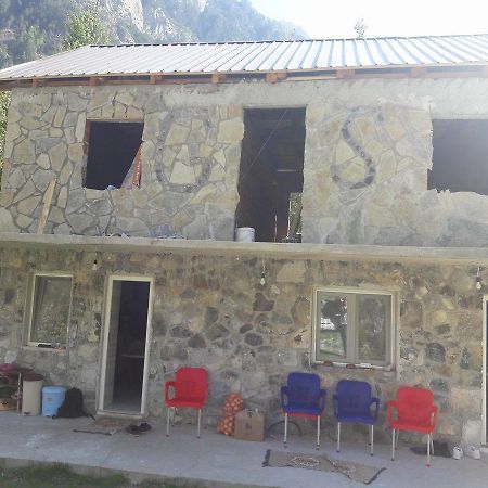 Guesthouse Arben Selimaj Bajram Curri Buitenkant foto